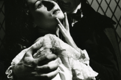 23.-1972.-Dracula-9-TEATRO.