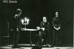 28.-1972.-Dracula-14-TEATRO.